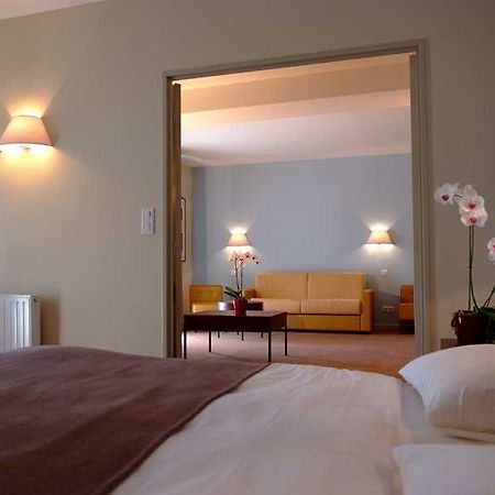 Clarion Suites Corneille Luchon Bagnères-de-Luchon Стая снимка
